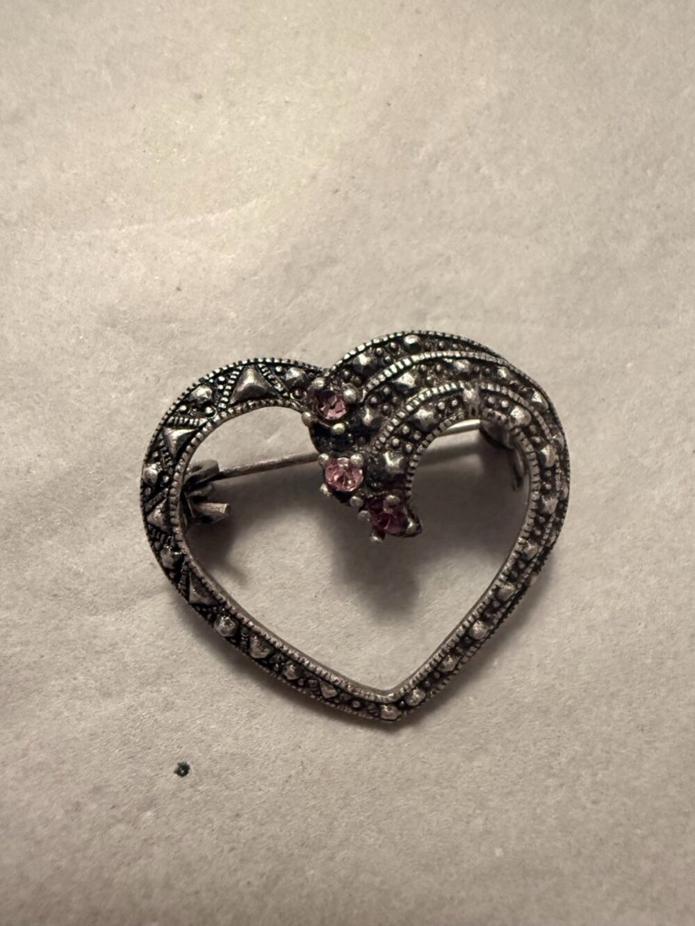Vintage Style Silver Tone Heart Brooch Pink Rhinestones Floral Pin